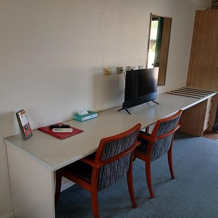 Birch Motel Tocumwal Previously Known As Kanimbla Motor Inn מראה חיצוני תמונה
