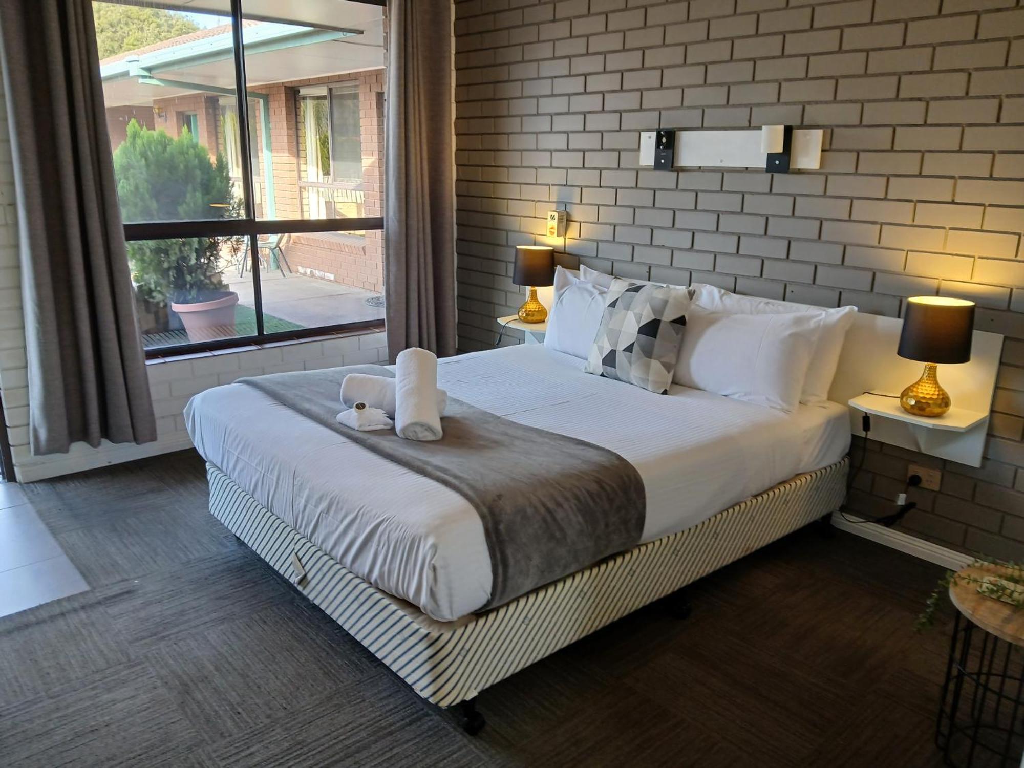 Birch Motel Tocumwal Previously Known As Kanimbla Motor Inn מראה חיצוני תמונה