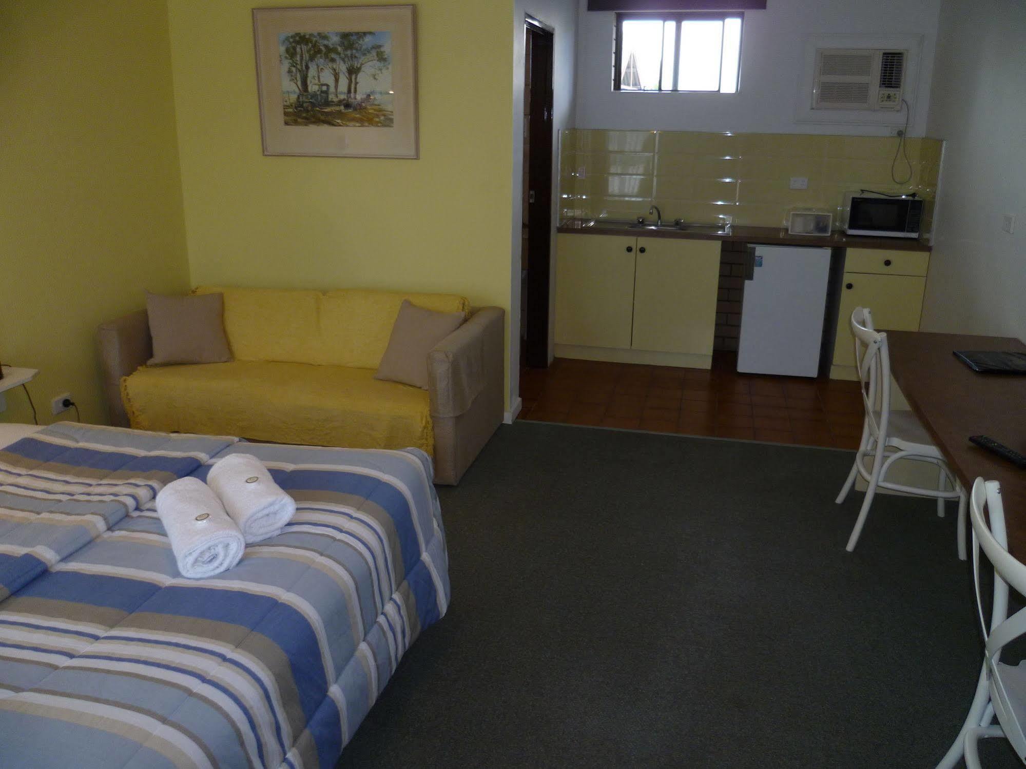 Birch Motel Tocumwal Previously Known As Kanimbla Motor Inn מראה חיצוני תמונה