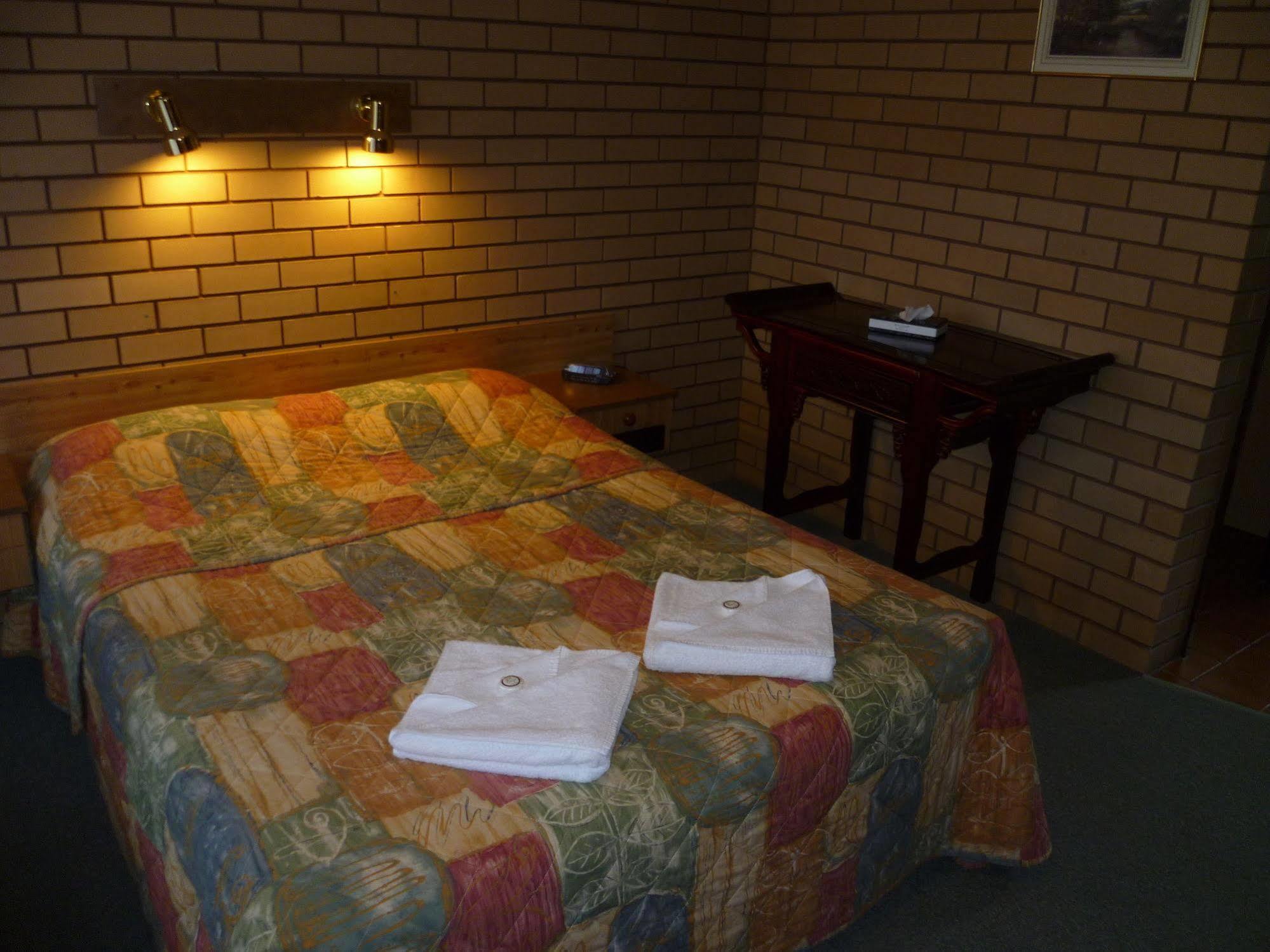 Birch Motel Tocumwal Previously Known As Kanimbla Motor Inn מראה חיצוני תמונה